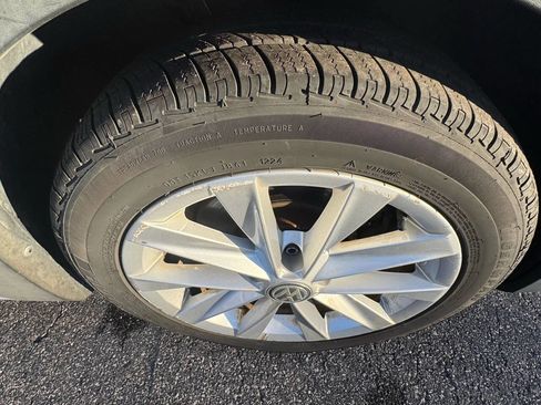 Used 2019 Volkswagen Golf Alltrack SE image 39