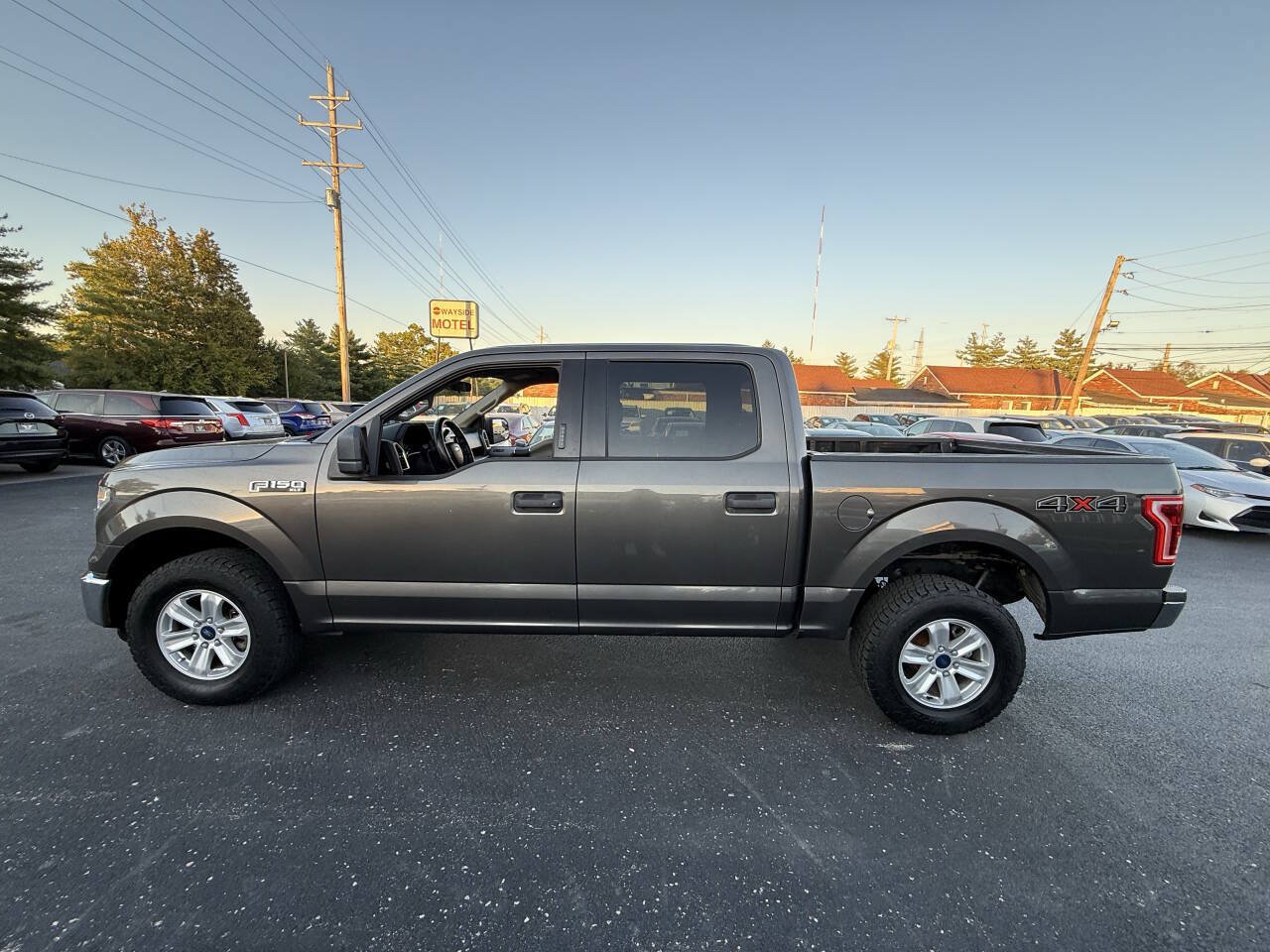 Used 2016 Ford F150 XLT w/ Trailer Tow Package AWD/4WD image 4