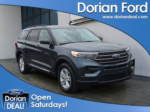 Used 2023 Ford Explorer XLT AWD/4WD image 1