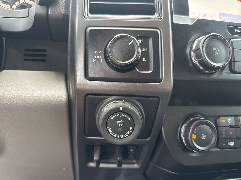 Used 2020 Ford F150 XLT w/ Equipment Group 302A Luxury AWD/4WD image 27