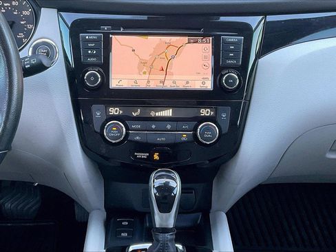 Used 2022 Nissan Rogue Sport SL image 8