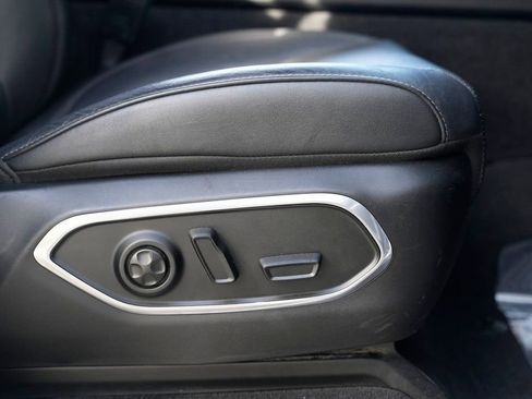 Used 2023 Jeep Wagoneer L Series II image 36