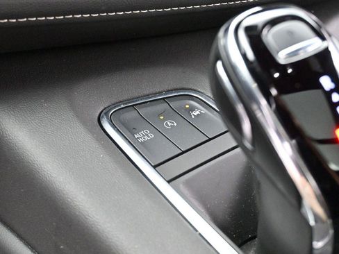 Used 2023 Cadillac Escalade Premium Luxury AWD/4WD image 25