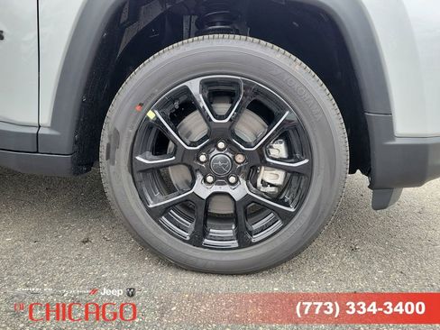 New 2026 Jeep Compass Latitude AWD/4WD image 5