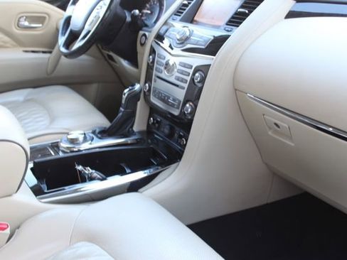 Used 2019 INFINITI QX80 Luxe w/ Proactive Package image 27