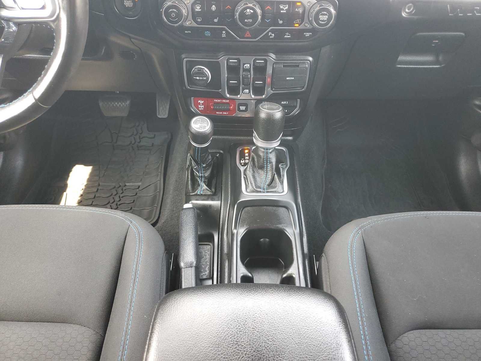 Used 2023 Jeep Wrangler Unlimited Rubicon 4xe AWD/4WD image 17