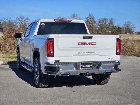 New 2026 GMC Sierra 1500 SLT w/ SLT Premium Package image 3