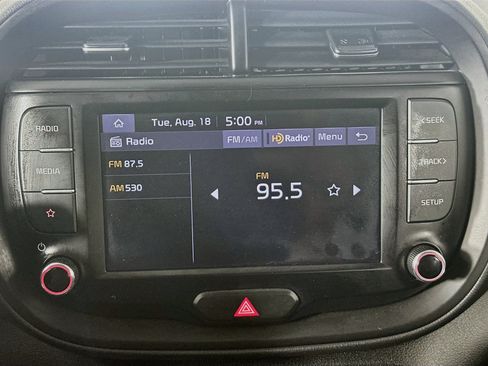 Used 2022 Kia Soul LX FWD image 19