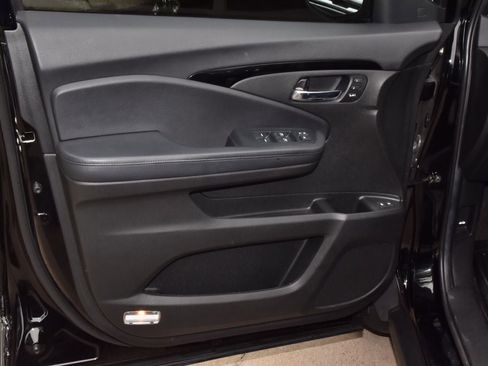Used 2022 Honda Pilot Elite image 39
