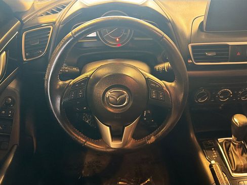 Used 2015 MAZDA MAZDA3 i Touring image 18