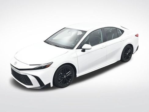 Used 2025 Toyota Camry SE FWD image 20