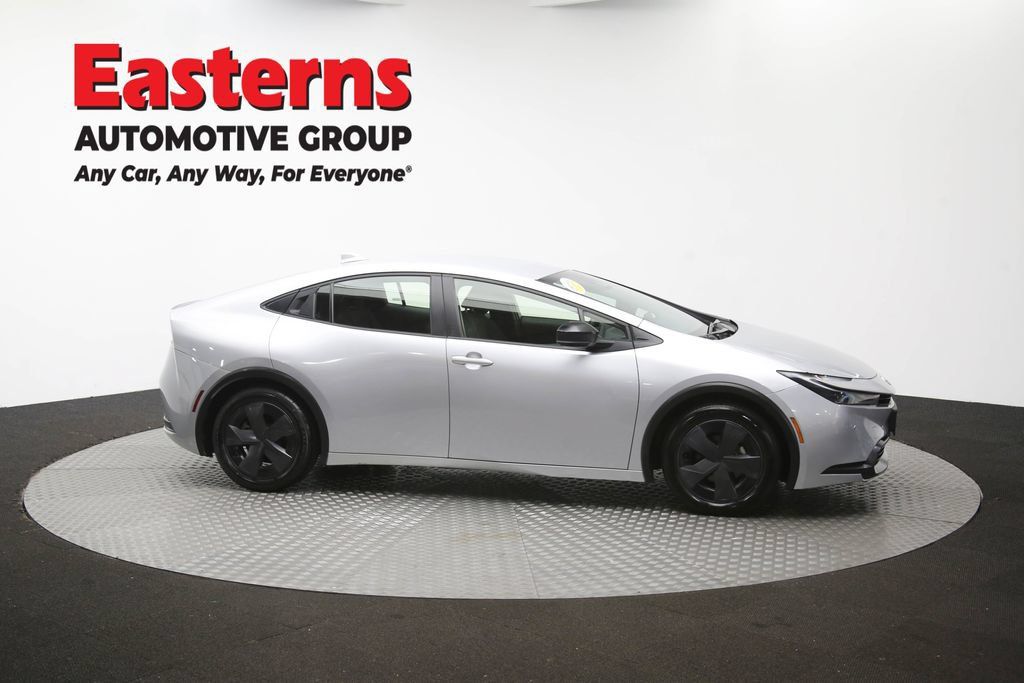 Used 2025 Toyota Prius LE FWD image 46