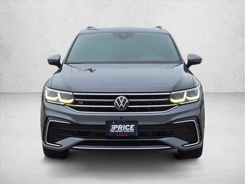 Used 2023 Volkswagen Tiguan SEL R-Line AWD/4WD image 2