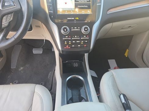 Used 2018 Lincoln MKC Select w/ Select Plus Package image 10