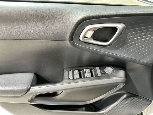 Used 2021 Kia Soul EX image 15