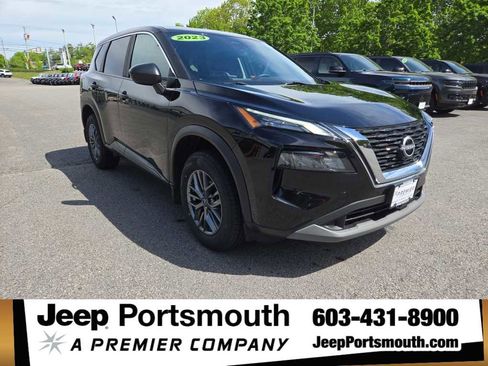 Used 2023 Nissan Rogue S AWD/4WD image 1