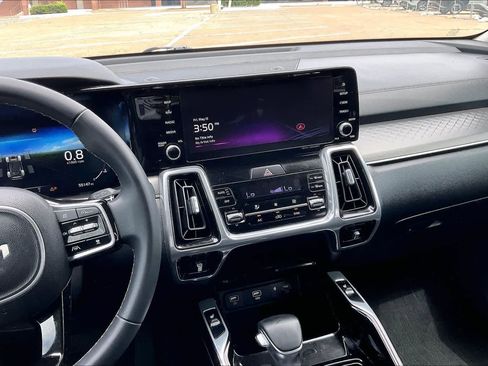 Certified 2023 Kia Sorento SX AWD/4WD image 14