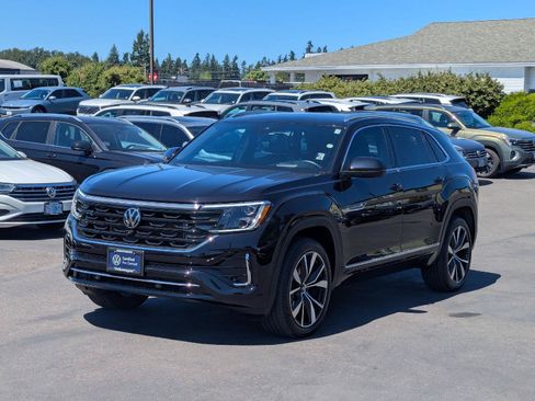 Certified 2024 Volkswagen Atlas Cross Sport SEL Premium R-Line AWD/4WD image 9