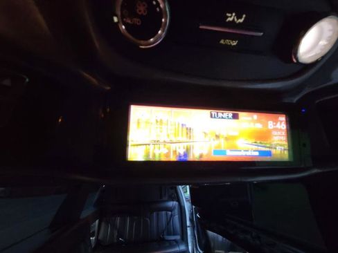 Used 2013 Lincoln MKT AWD image 62