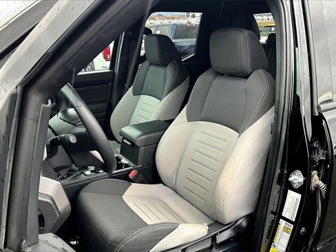 Used 2025 Toyota Tacoma TRD Off-Road image 26