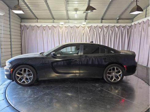 Used 2016 Dodge Charger SXT w/ Rallye Group RWD image 10