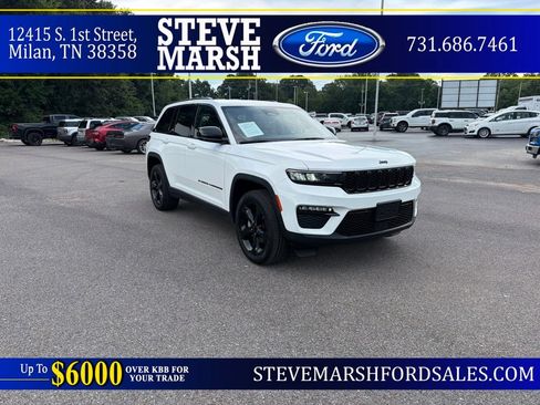 Used 2023 Jeep Grand Cherokee Limited w/ Black Appearance Package AWD/4WD image 1
