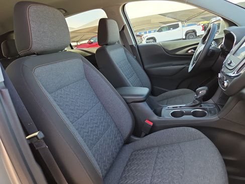 Used 2024 Chevrolet Equinox LT w/ LPO, Floor Liner Package FWD image 18