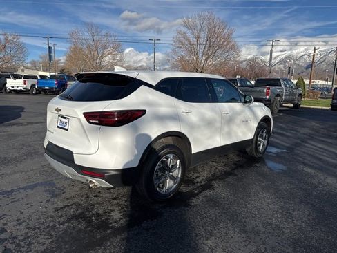 Used 2025 Chevrolet Blazer LT image 7