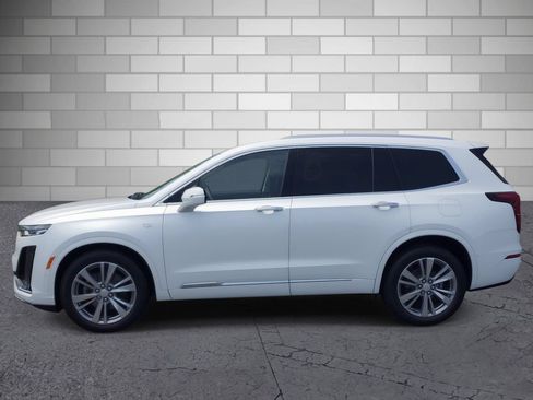 Certified 2024 Cadillac XT6 Premium Luxury w/ Technology Package FWD image 2
