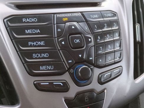 Used 2015 Ford Transit Connect XLT image 26