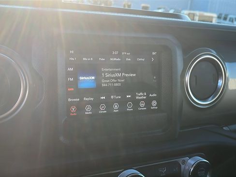 Used 2019 Jeep Wrangler Unlimited Sahara image 15