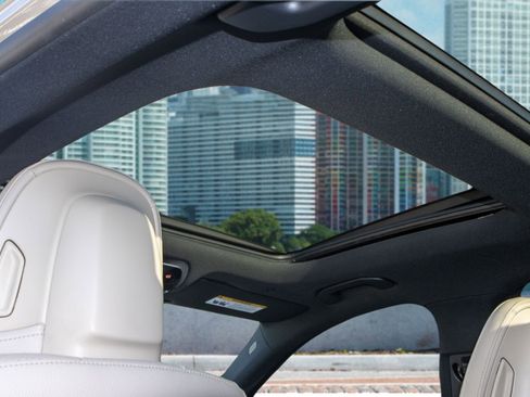 Used 2022 Mercedes-Benz C 300 Sedan w/ Exclusive Trim Package image 19