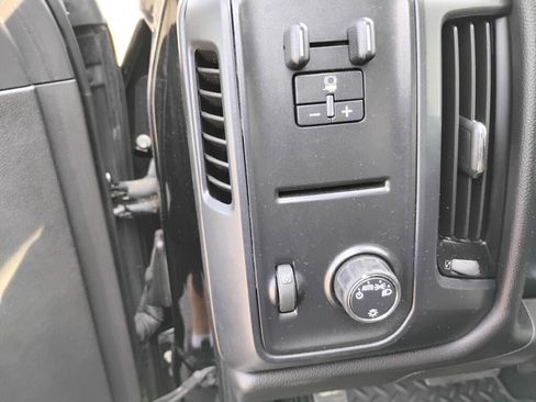 Used 2018 Chevrolet Silverado 1500 Custom w/ Custom Value Package AWD/4WD image 14