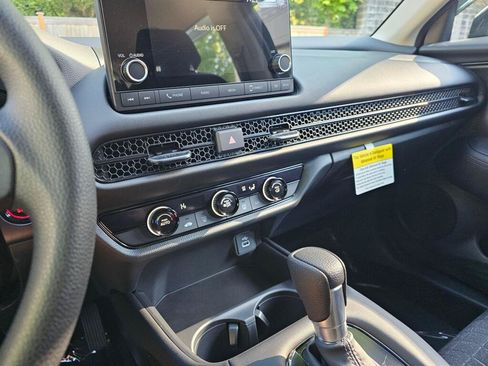 Certified 2025 Honda HR-V LX image 26