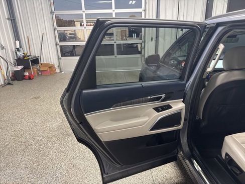 Used 2023 Kia Telluride SX Prestige AWD/4WD image 16