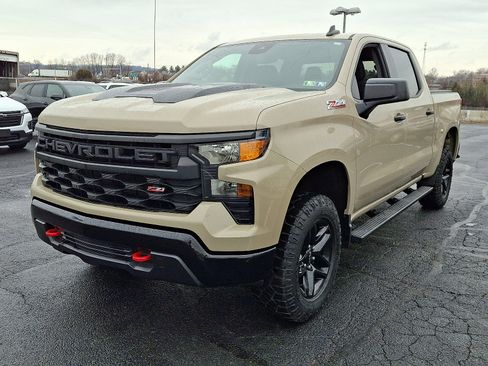 Certified 2022 Chevrolet Silverado 1500 Custom Trail Boss w/ LPO, Dark Essentials Package image 3