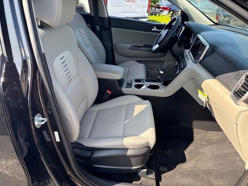 Certified 2022 Kia Sportage LX w/ LX AWD Value Edition Package image 25