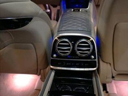 Used 2017 Mercedes-Benz Maybach S 550 4MATIC image 19