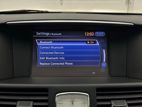 Used 2017 INFINITI Q70 L 3.7 image 25