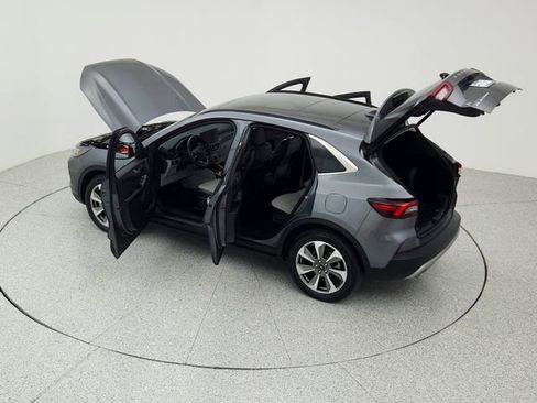 Used 2023 Ford Escape Platinum w/ Premium Technology Package image 28