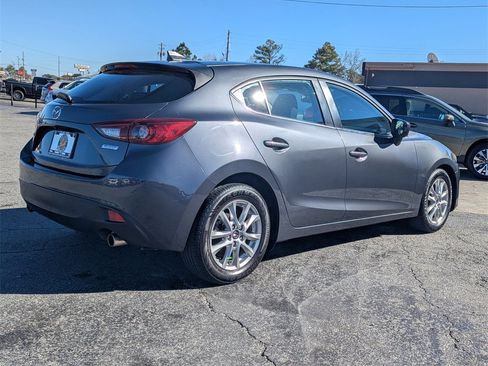 Used 2016 MAZDA MAZDA3 i Touring w/ Popular Equipment Package image 5