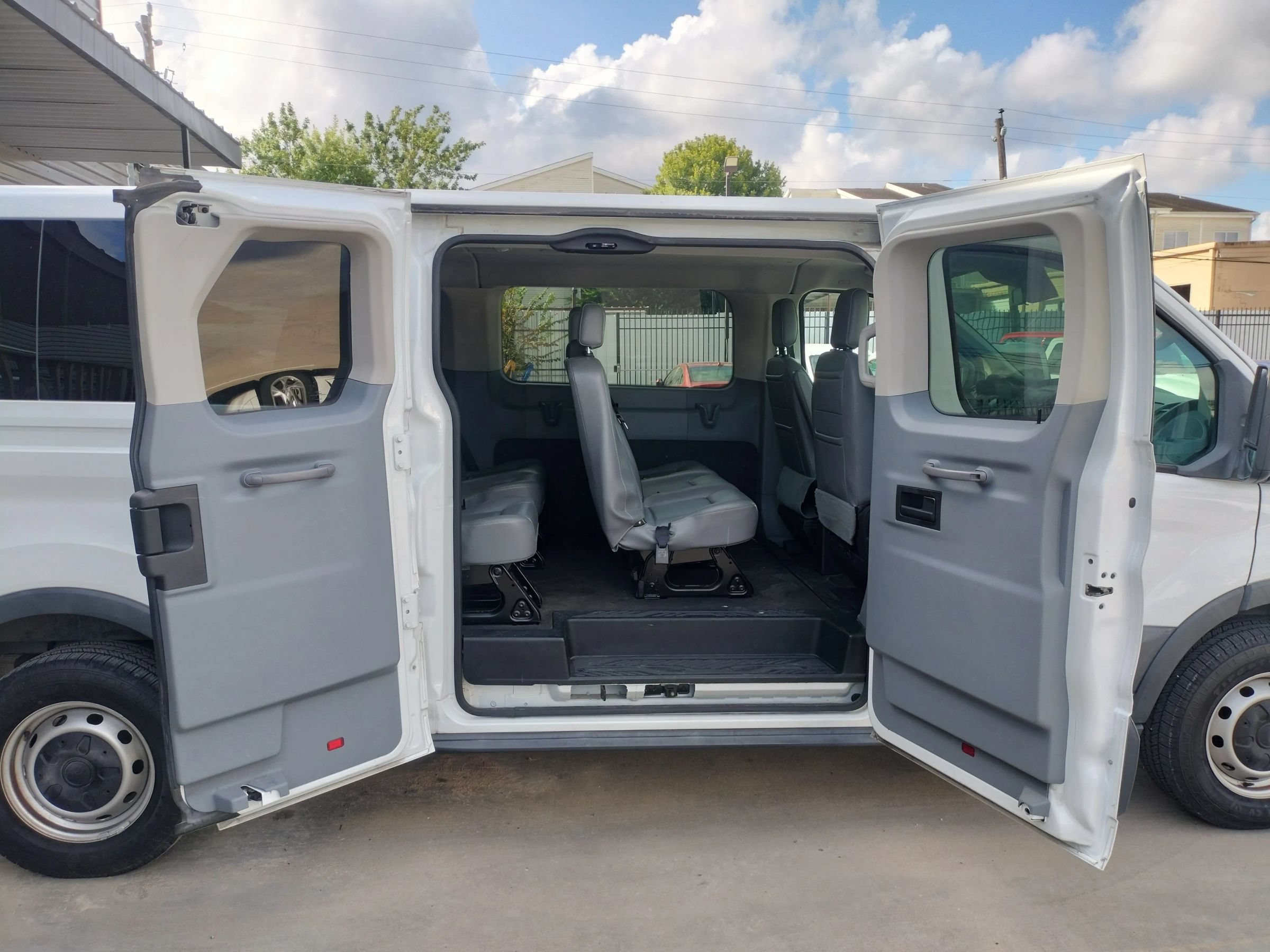 Used 2018 Ford Transit 350 XL RWD image 31