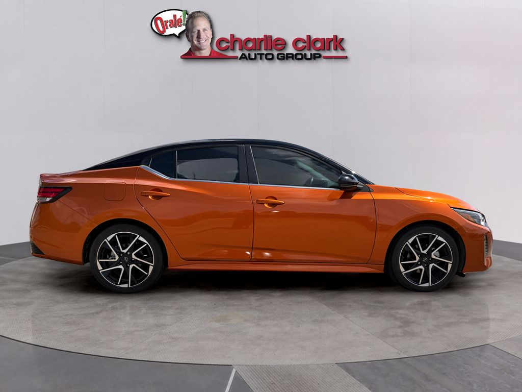 Used 2025 Nissan Sentra SR FWD image 6