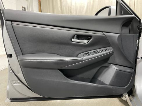 Used 2020 Nissan Sentra SV FWD image 8