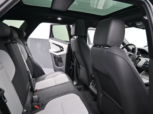 New 2026 Land Rover Range Rover Evoque Dynamic SE AWD/4WD image 13