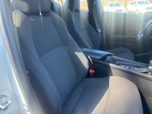 Used 2018 Toyota C-HR XLE image 24