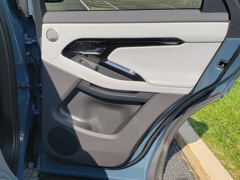 New 2026 Land Rover Range Rover Evoque S AWD/4WD image 18