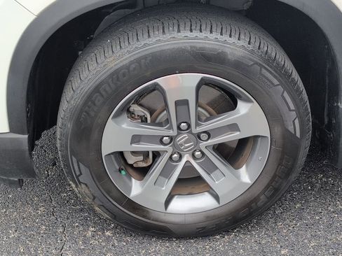 Used 2025 Honda Pilot EX-L image 12