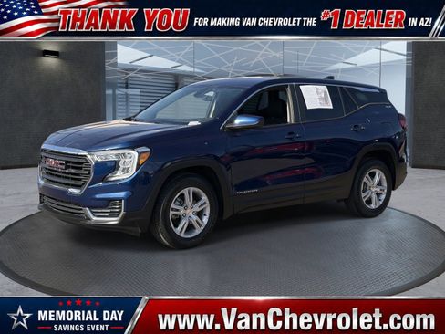 Certified 2022 GMC Terrain SLE FWD image 1