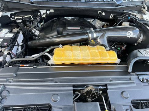 Used 2018 Ford F150 Raptor w/ Equipment Group 802A Luxury image 22